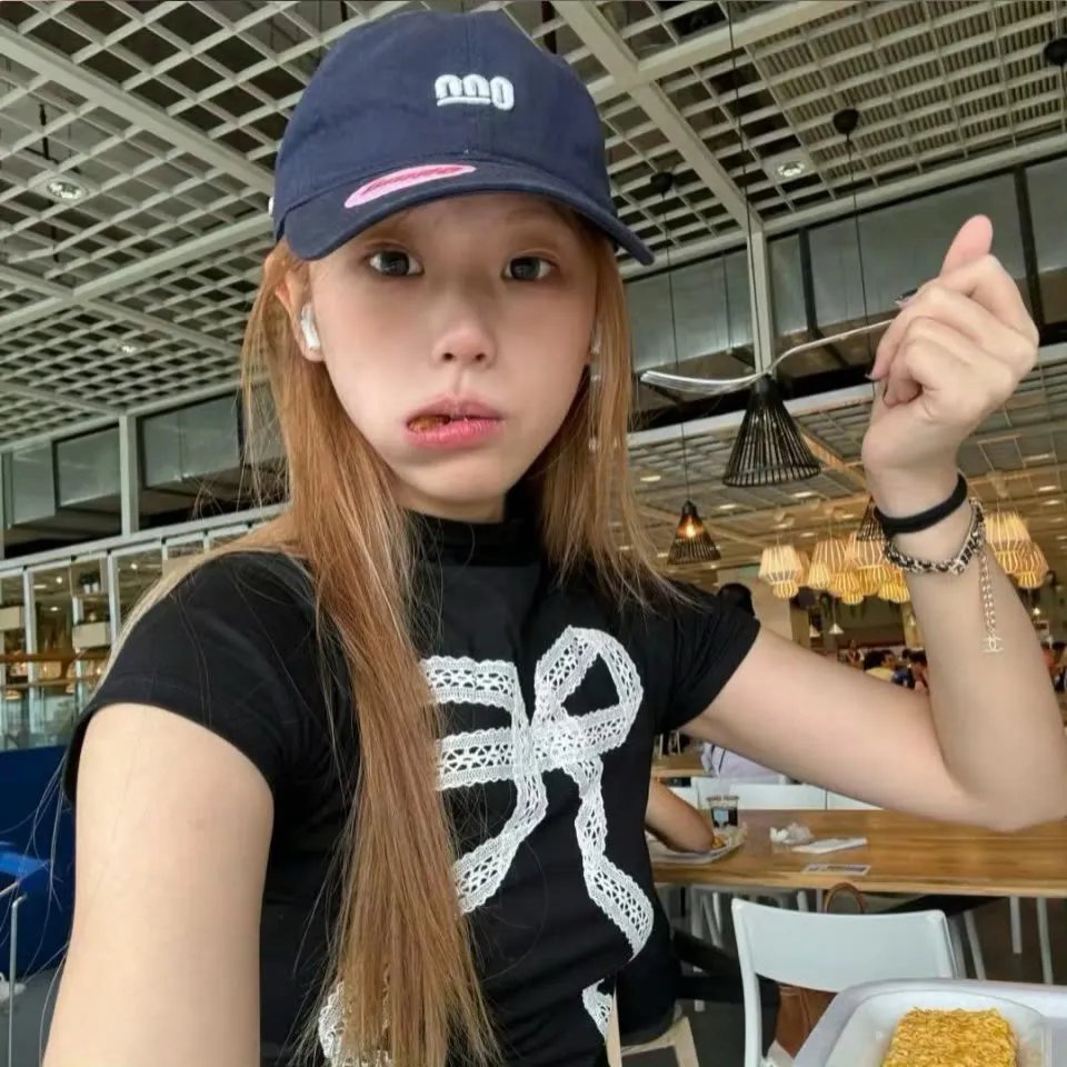 异搜店粤语 海报