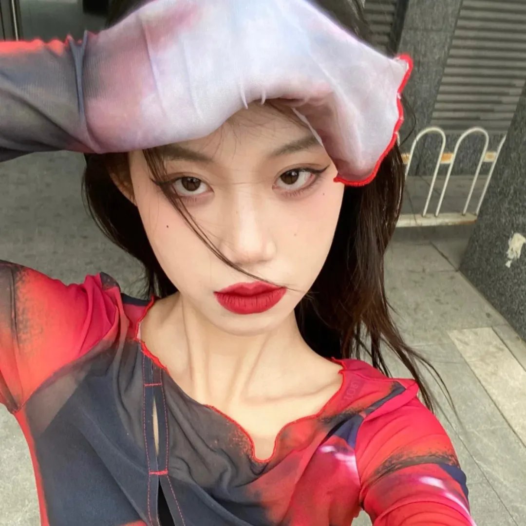 三女性 缩略图